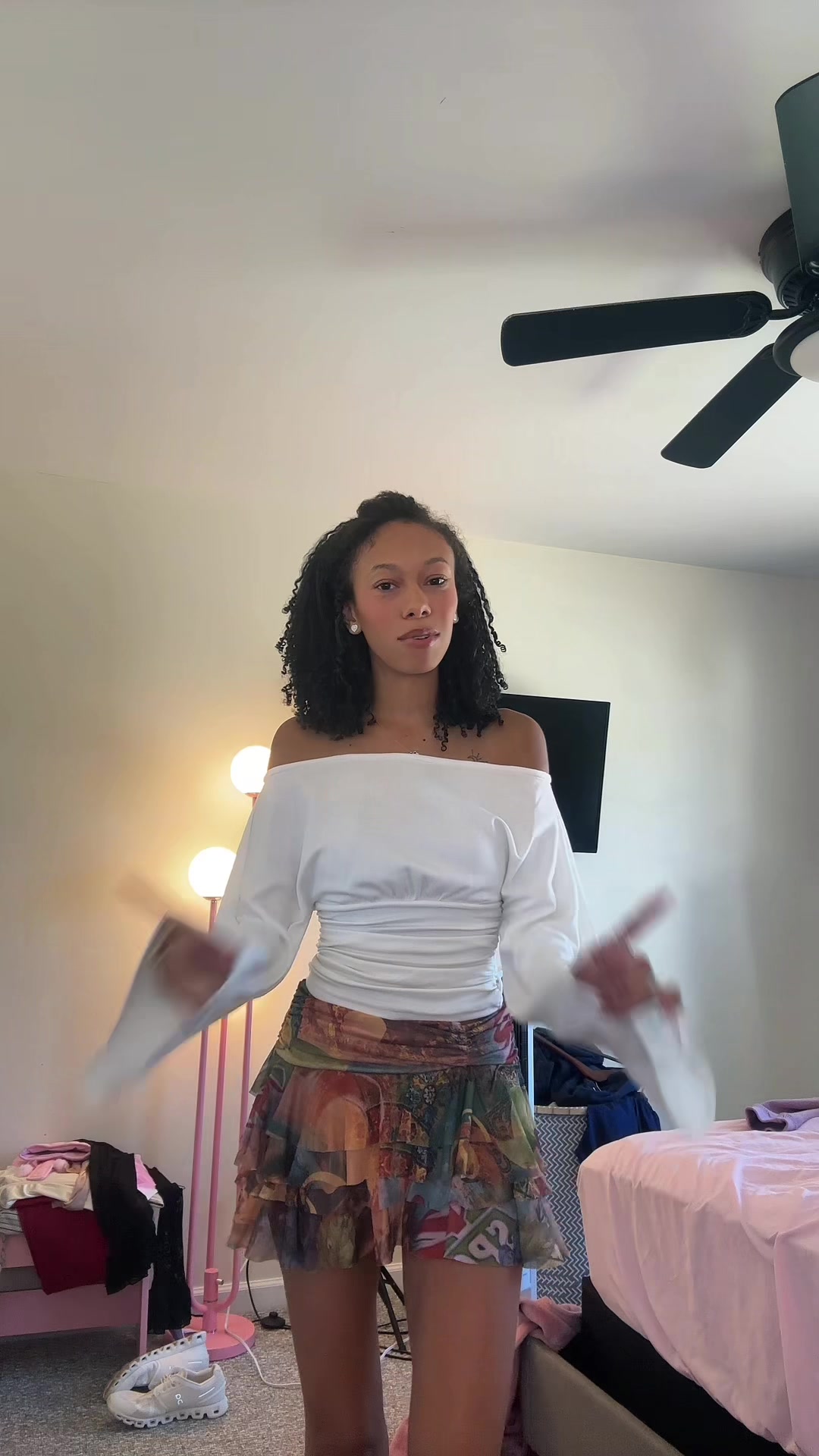 @AYSIA NICOLE