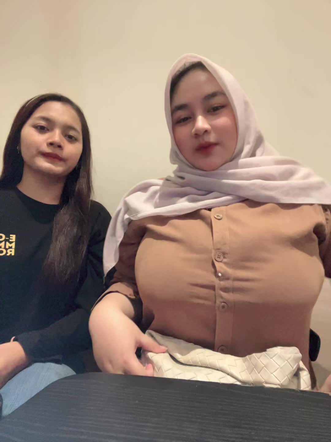 @Lippp
