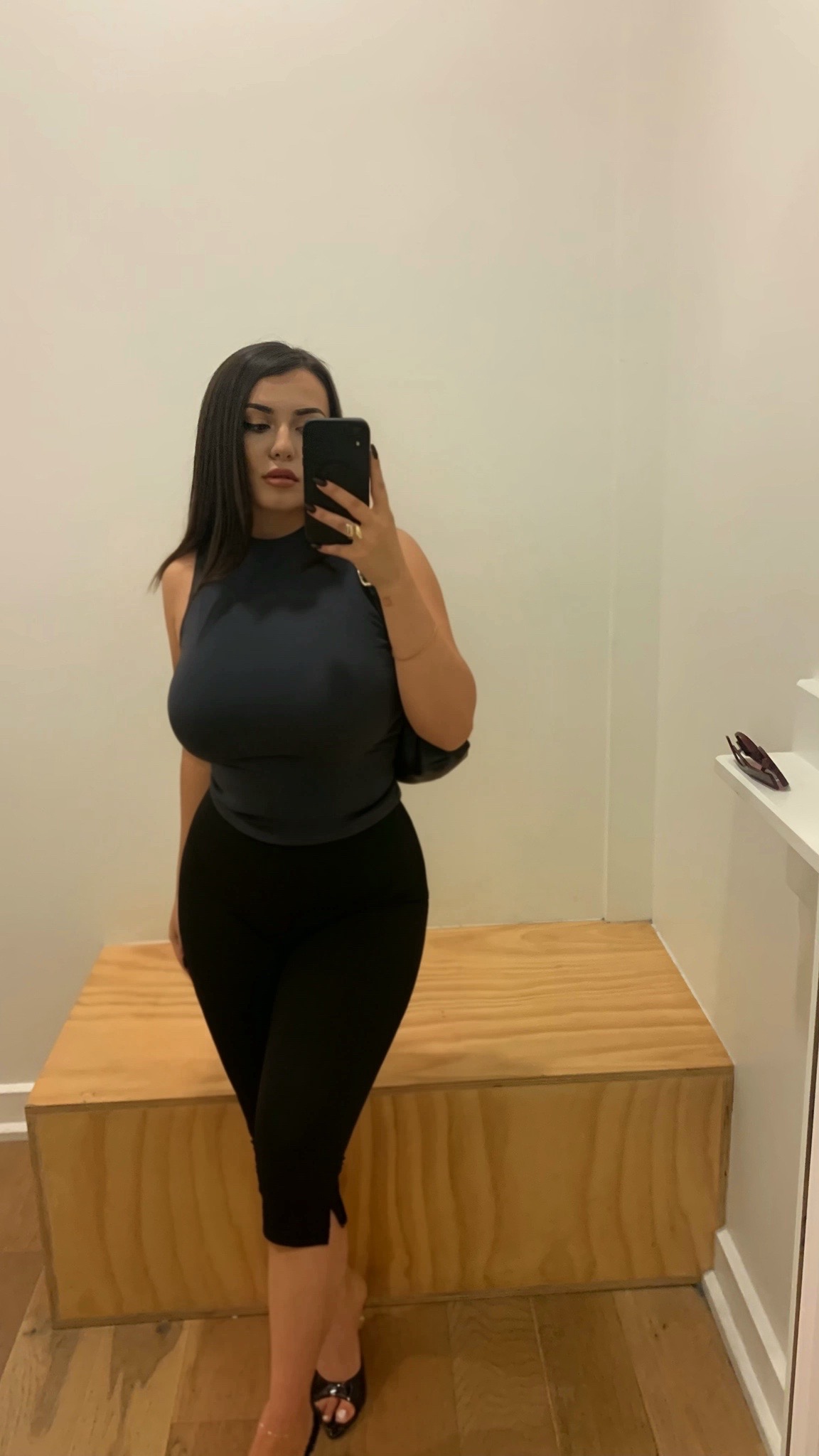 @Valentina