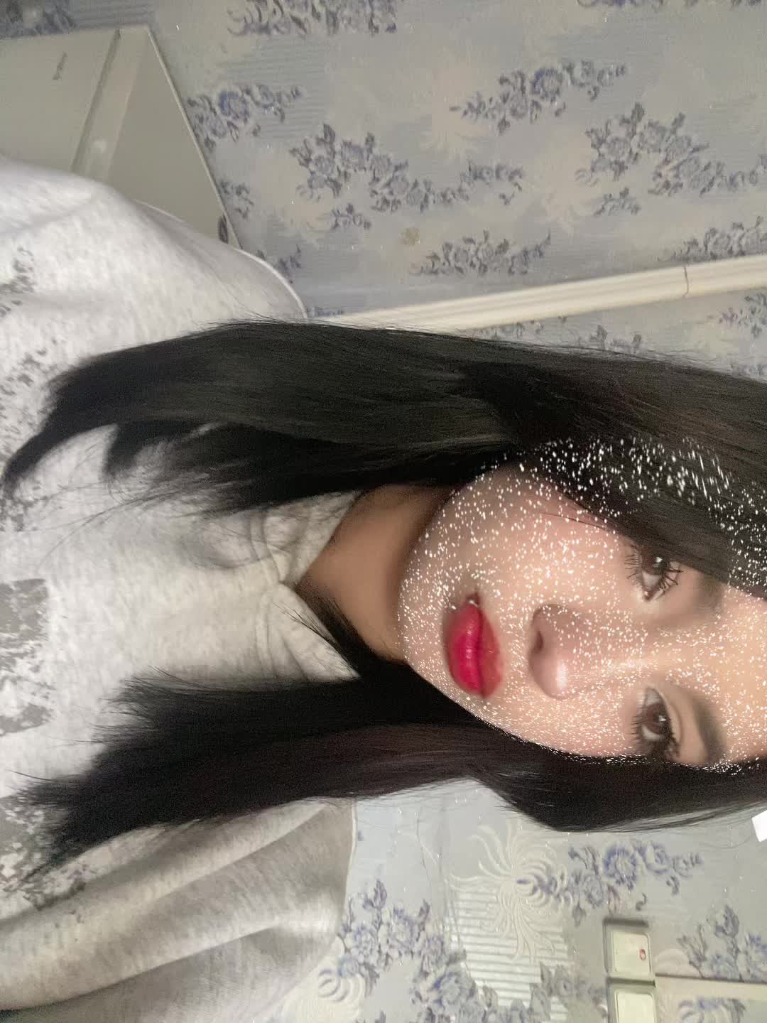 @>ди<