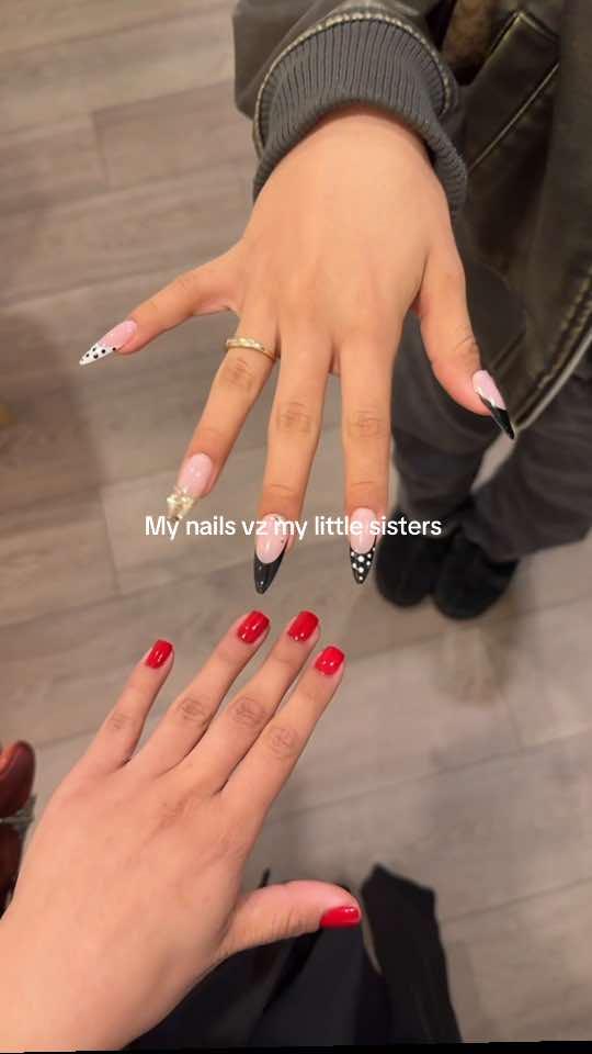 @LVZNAILS