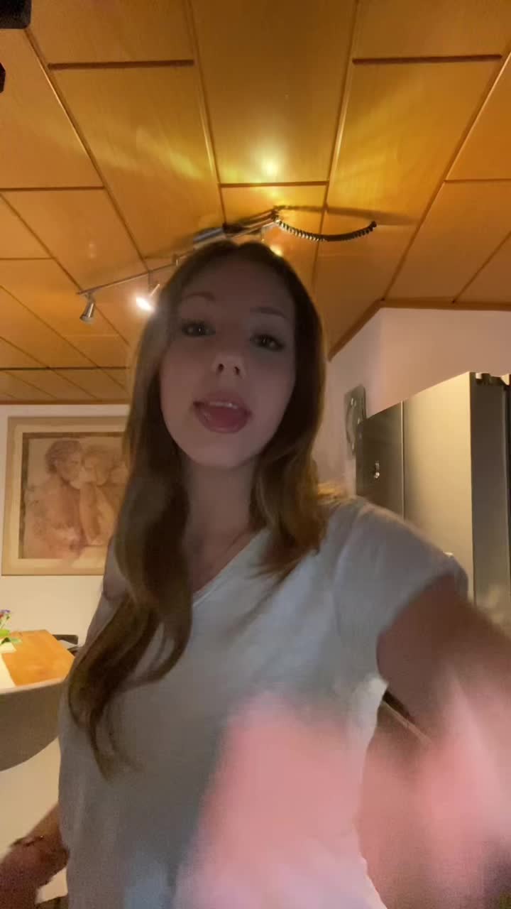 @leaa🌟&reg;