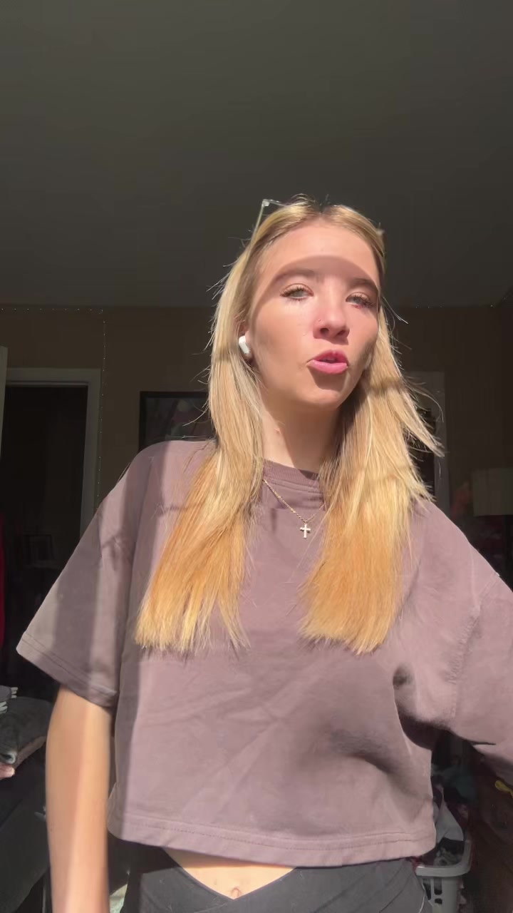 @livy.poo.16