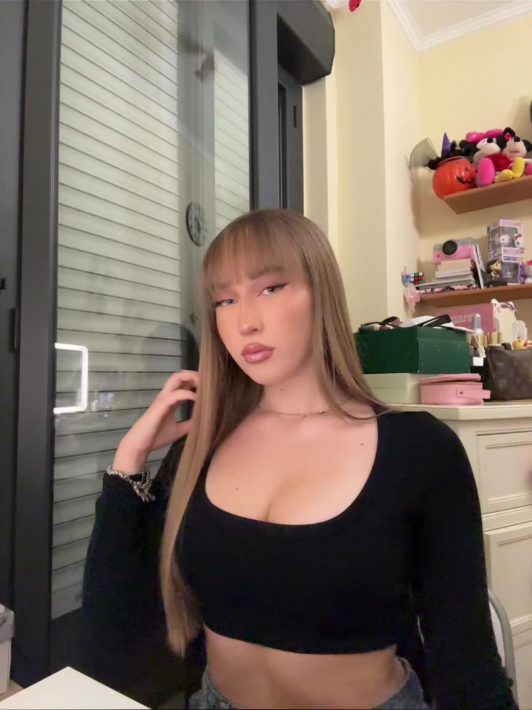 @Vikyy