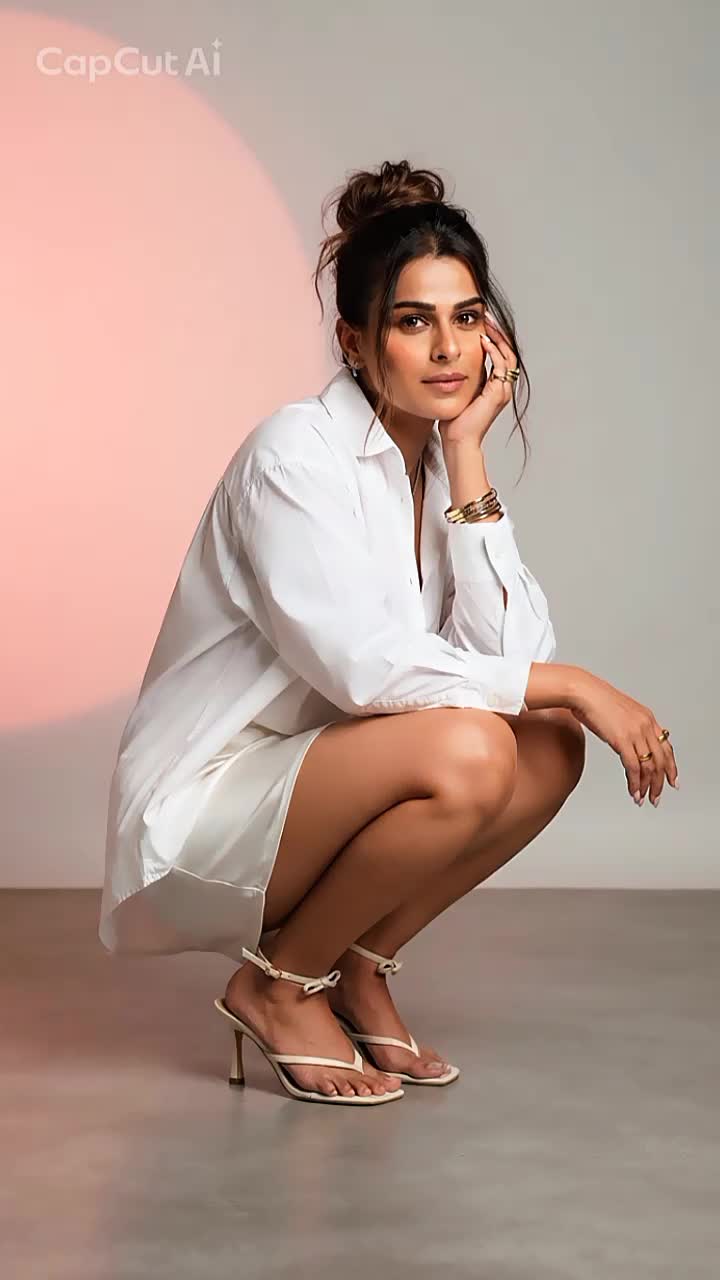 @nia Sharma