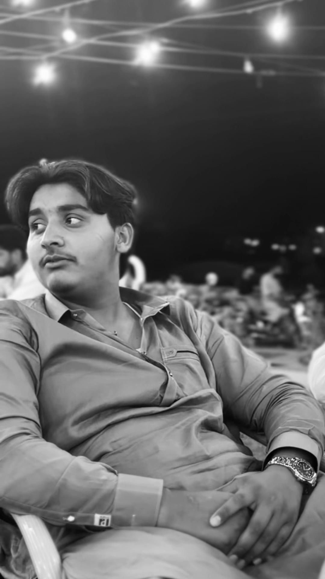 @Ch_husnaindharar♛