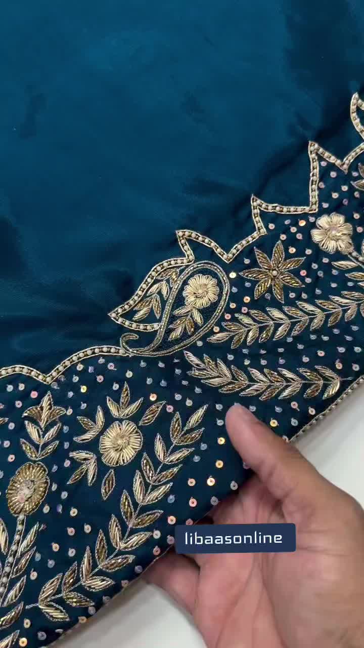 @ਲਿਬਾਸ by ਕੌਰ