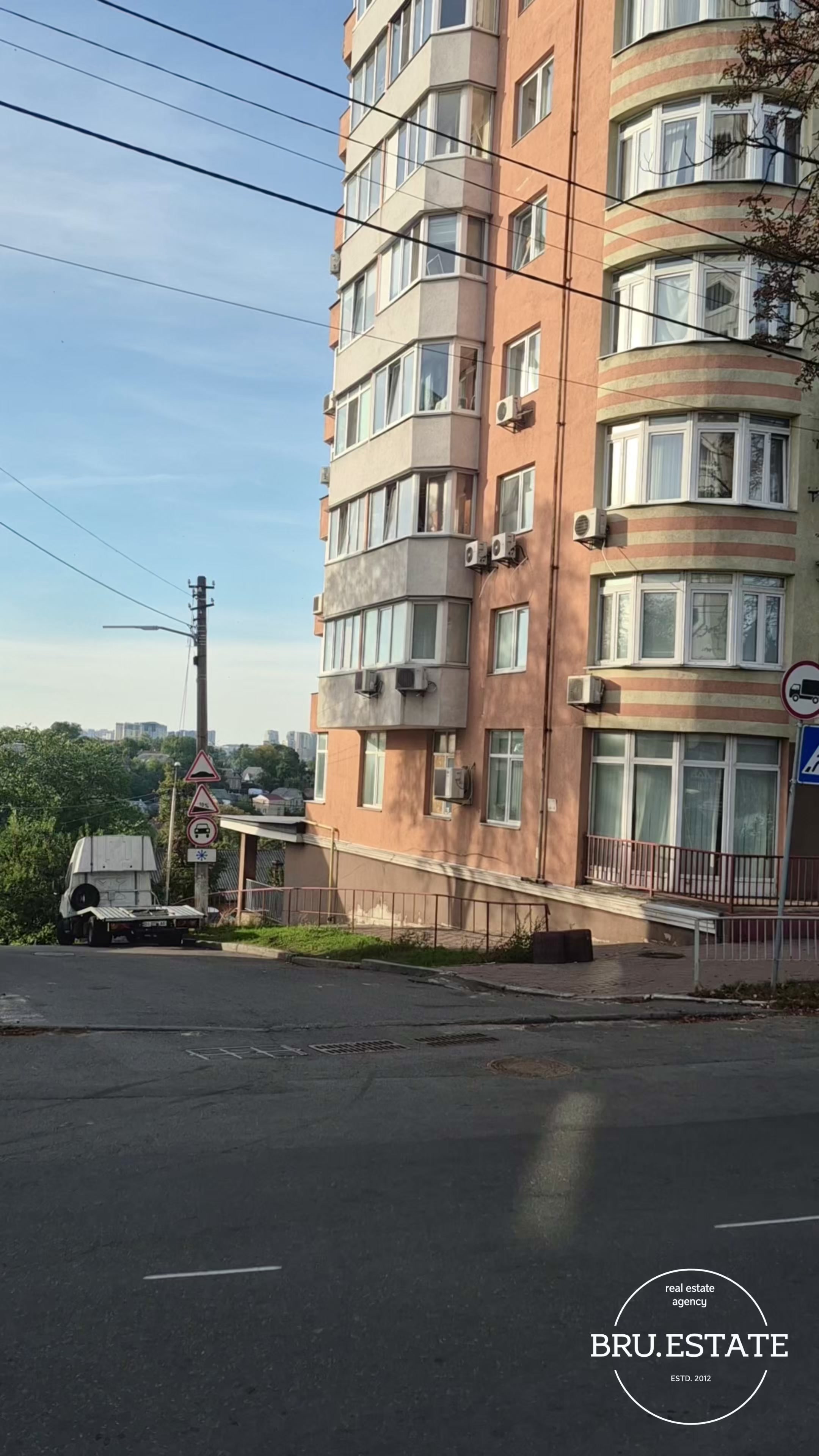 @BRU.ESTATE