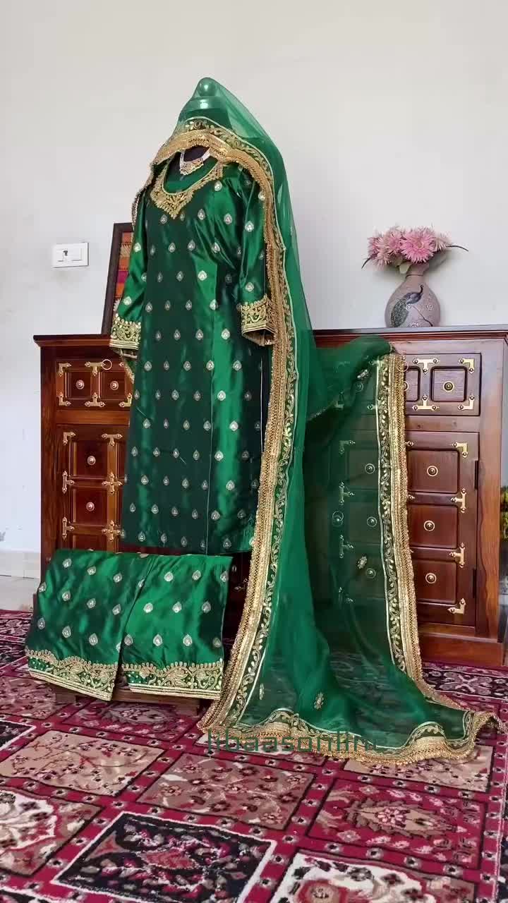 @ਲਿਬਾਸ by ਕੌਰ