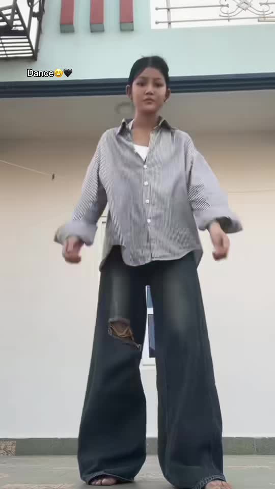 @🧏🏼&zwj;♀️