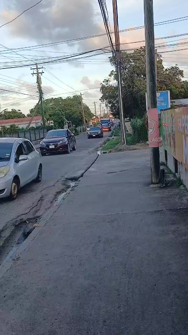 @𝓨𝓸𝓾𝓷𝓰._.𝓽𝓻𝓾𝓬𝓴𝓮𝓻