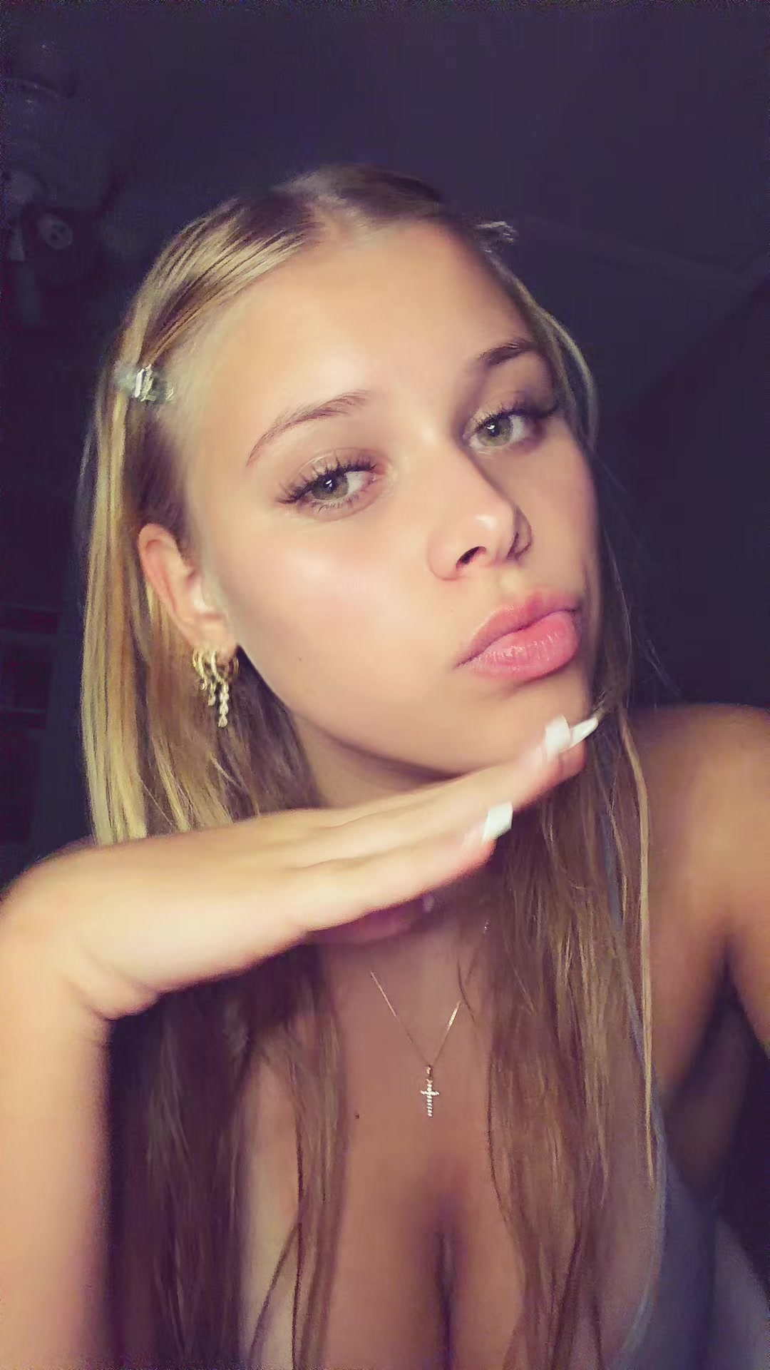 @😶