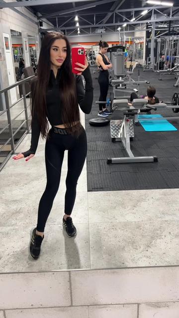 @Arina💕