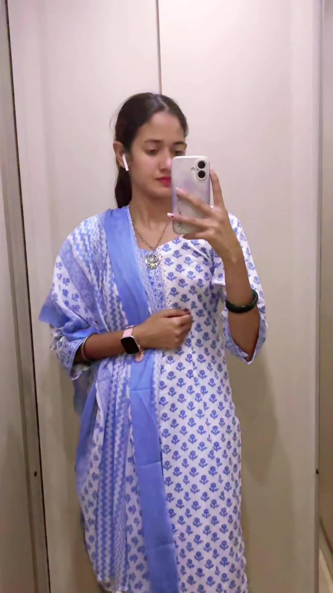 @_mehk_shrma