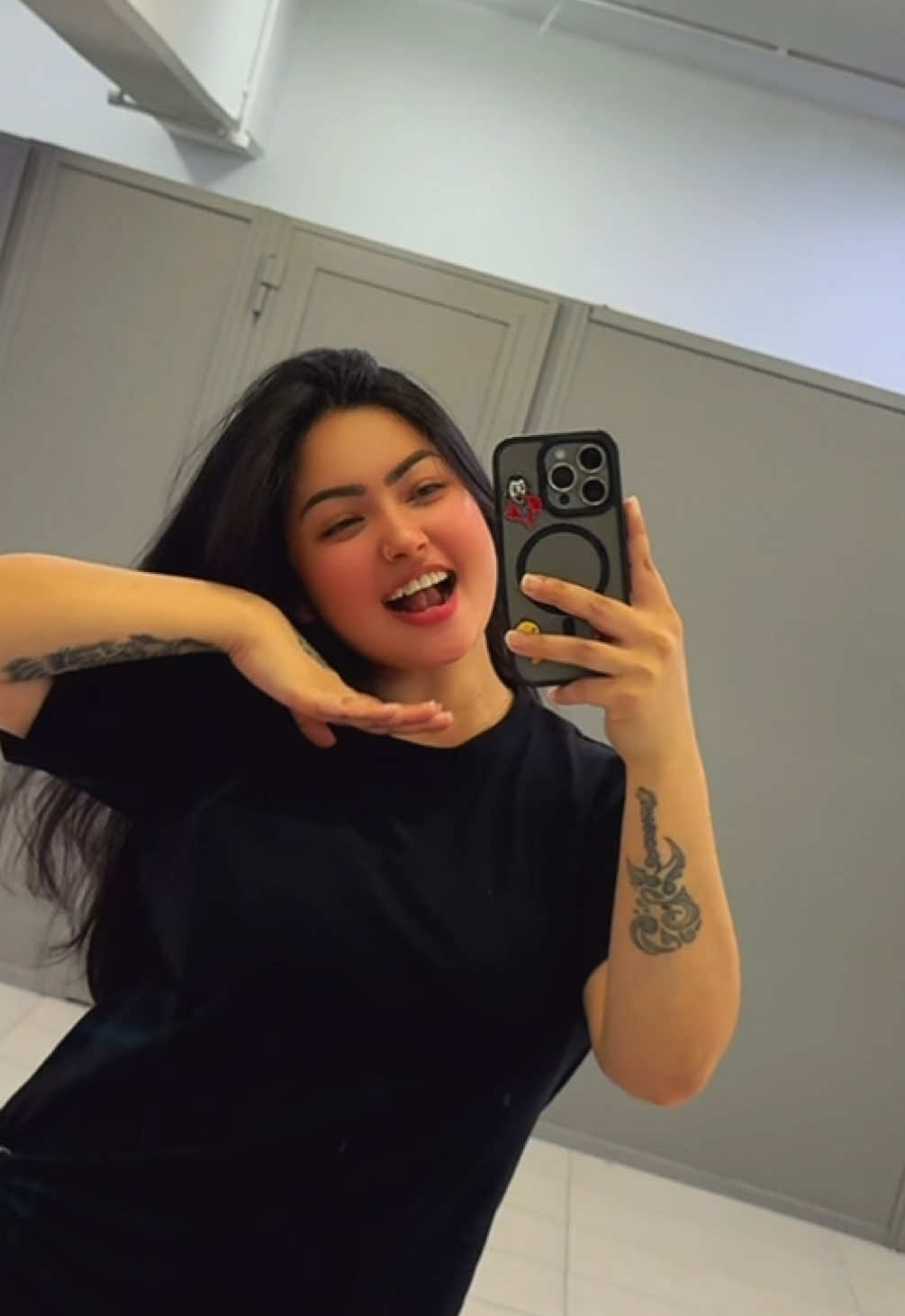 @👑 𝐙𝐨𝐲𝐞𝐥 𝐂𝐥𝐚𝐫𝐚 👑