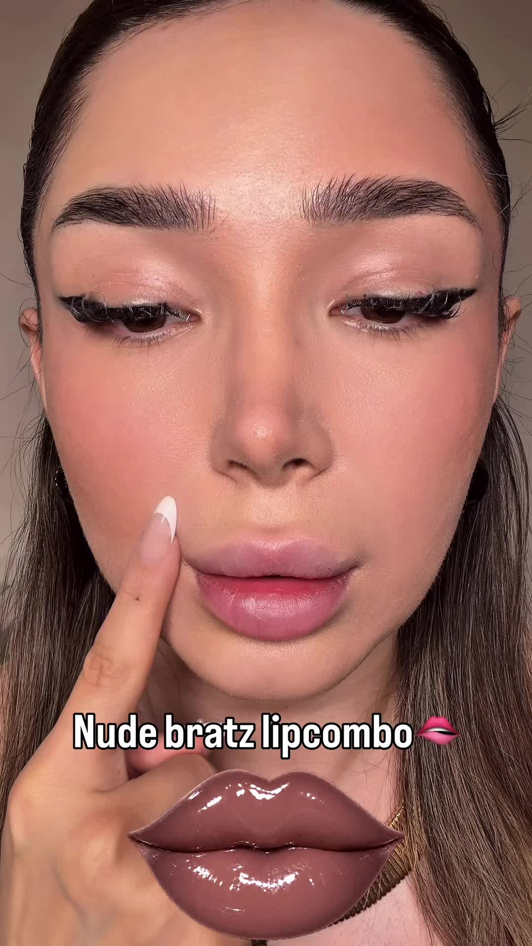 @anisavisage