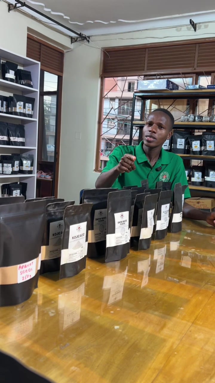 @BOTANICAL RAW MATERIALS UG