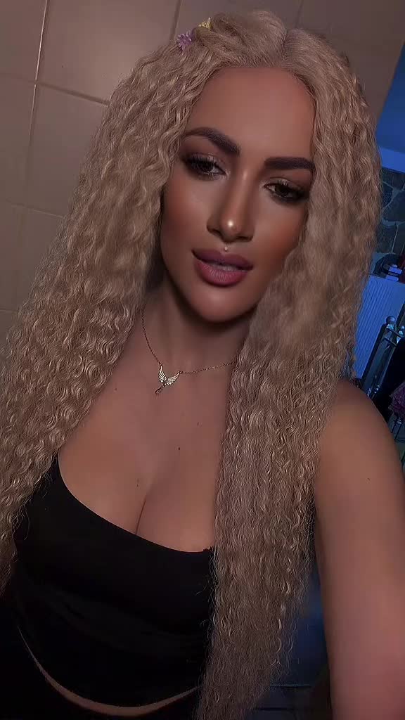 @♡queen $$♡