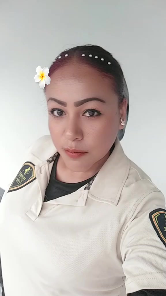 @Claudia Perez