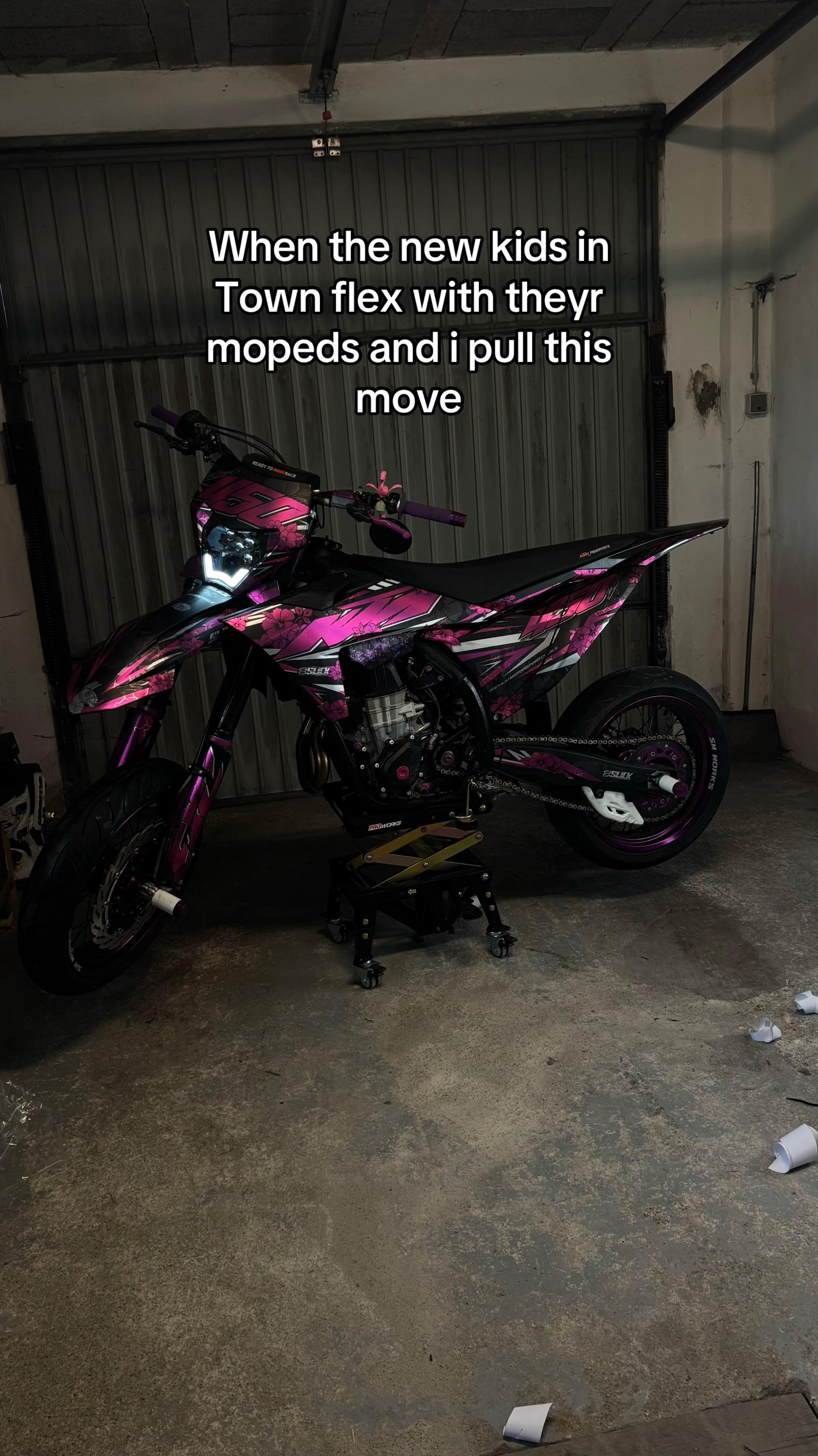 @𝐋𝐚𝐧𝐝𝐞𝐫𝐥🫟