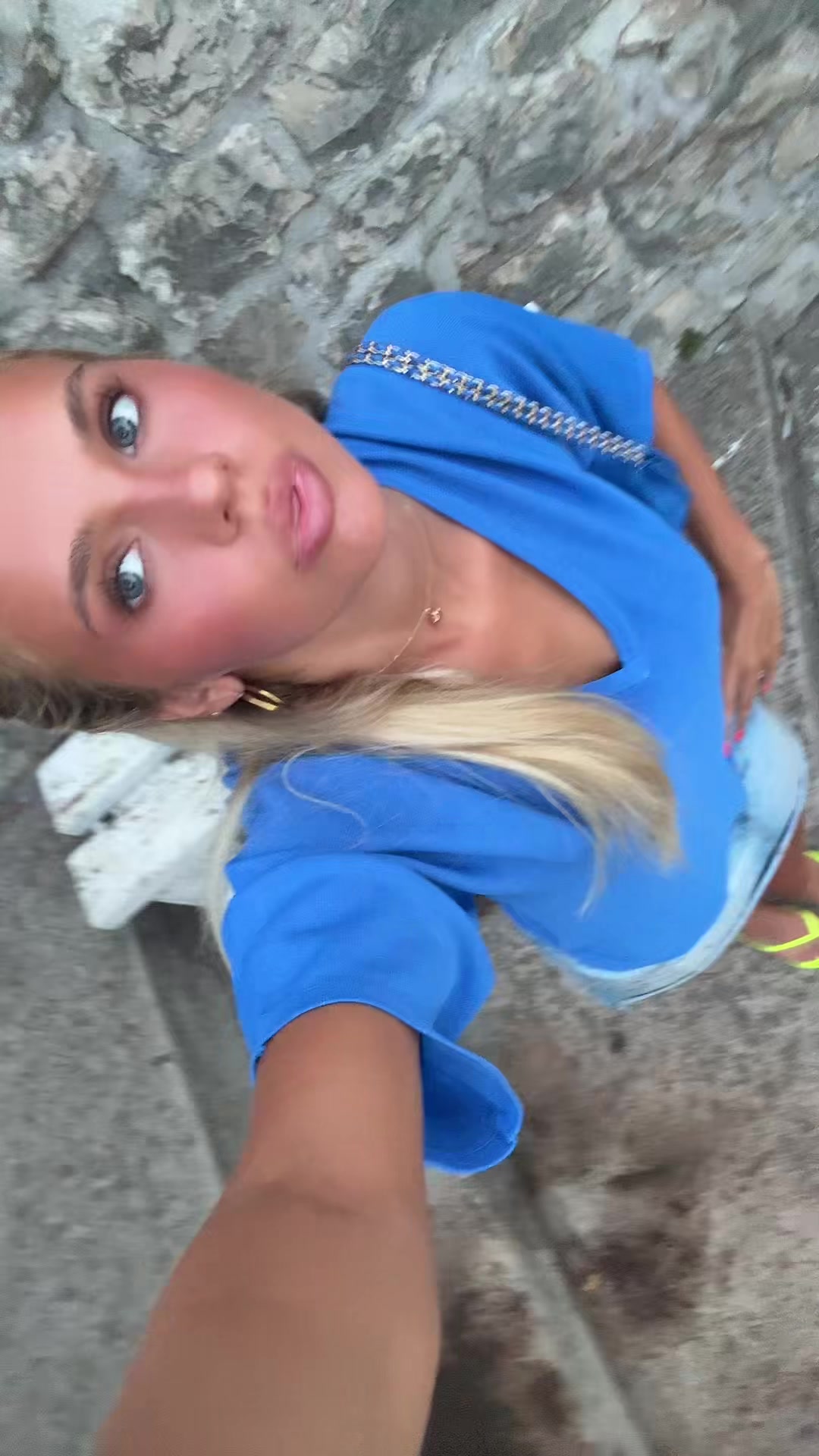 @stellbellbluee