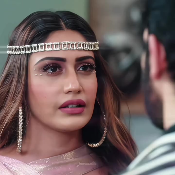 @🍂Surbhi Chandna🍂