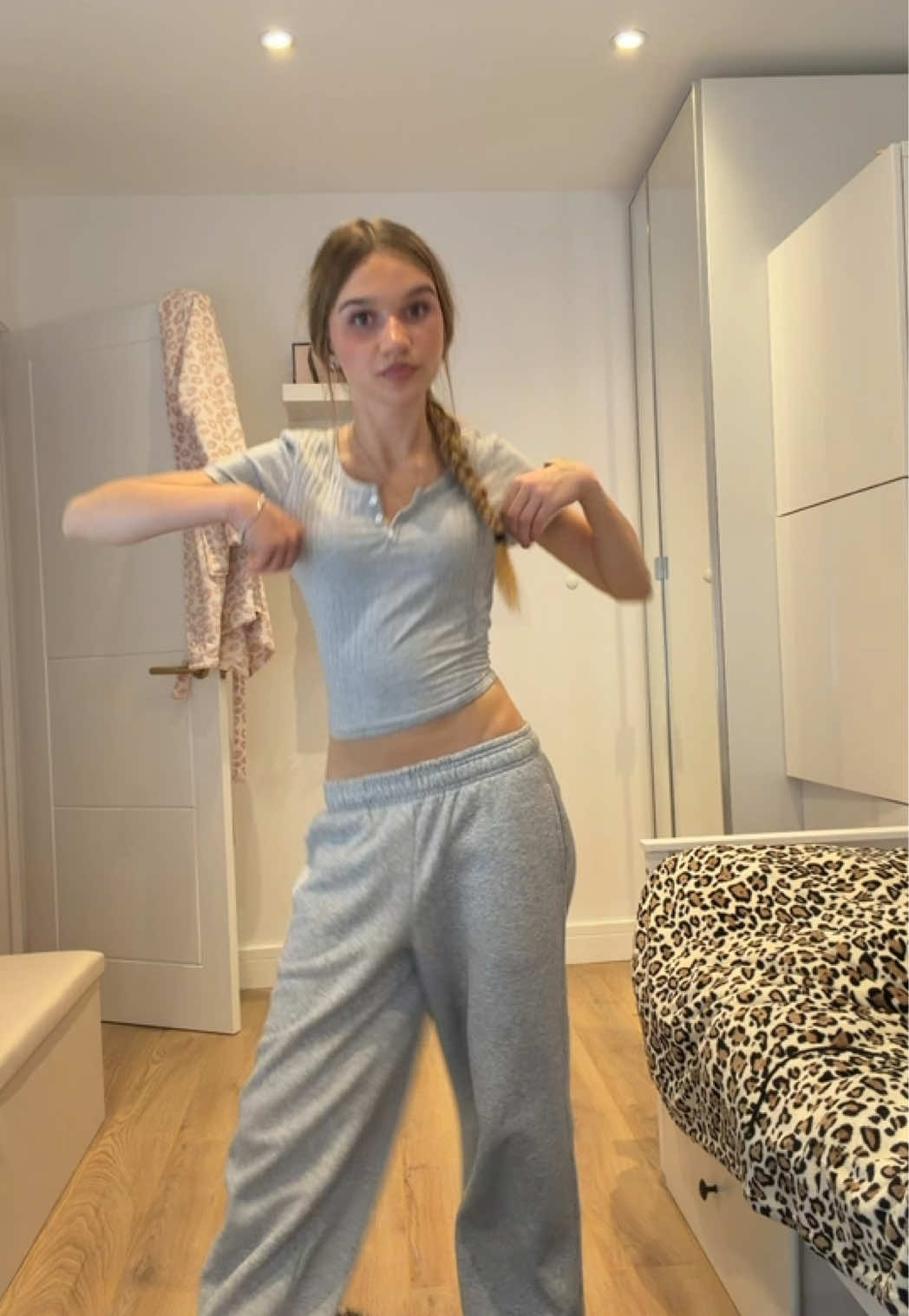 @gabriela