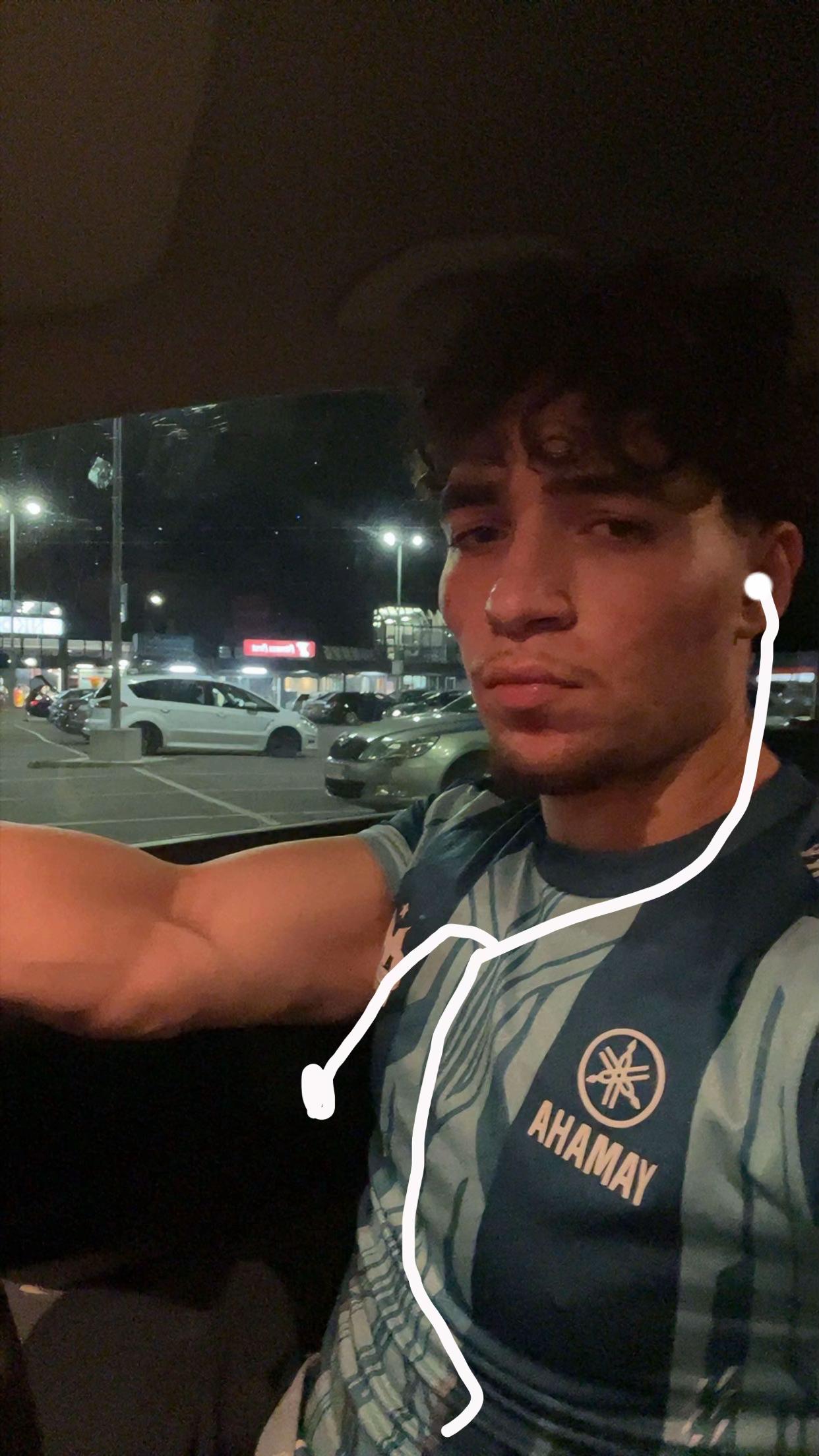 @klyxo01🧑🏽&zwj;🦱