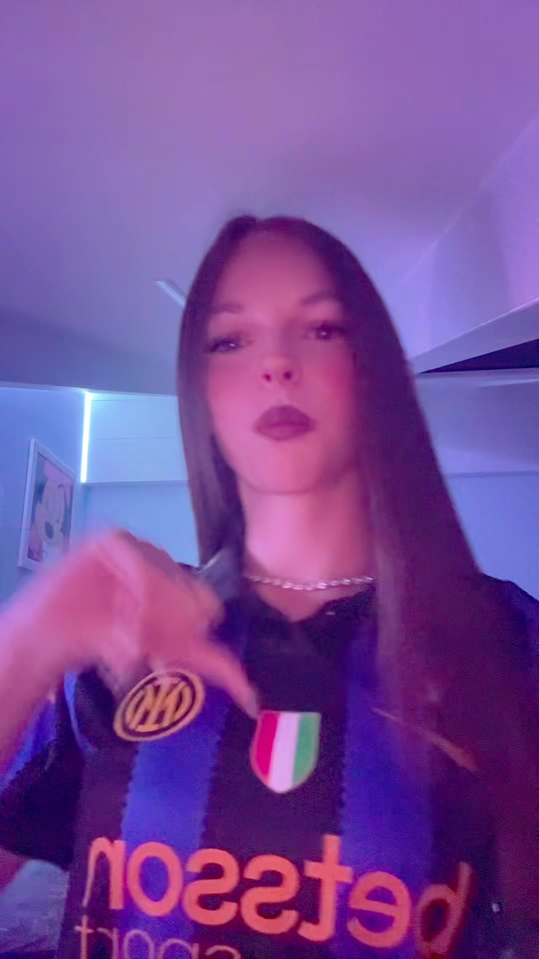 @lavale_
