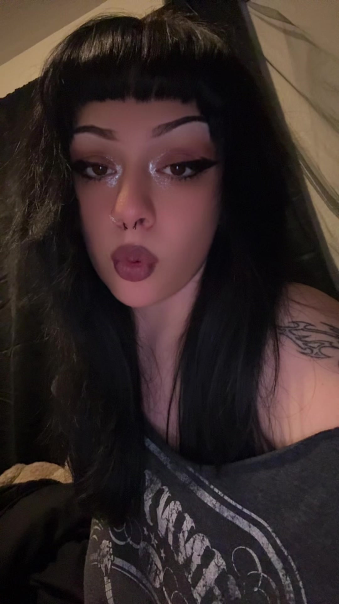 @𝔅𝔲𝔱𝔱𝔢𝔯𝔣𝔩𝔶🖤🩸