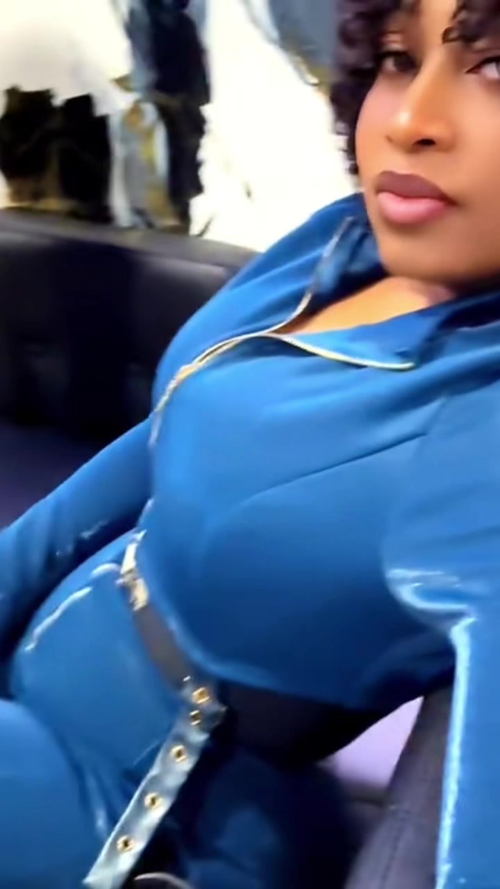 @12ninacamara6