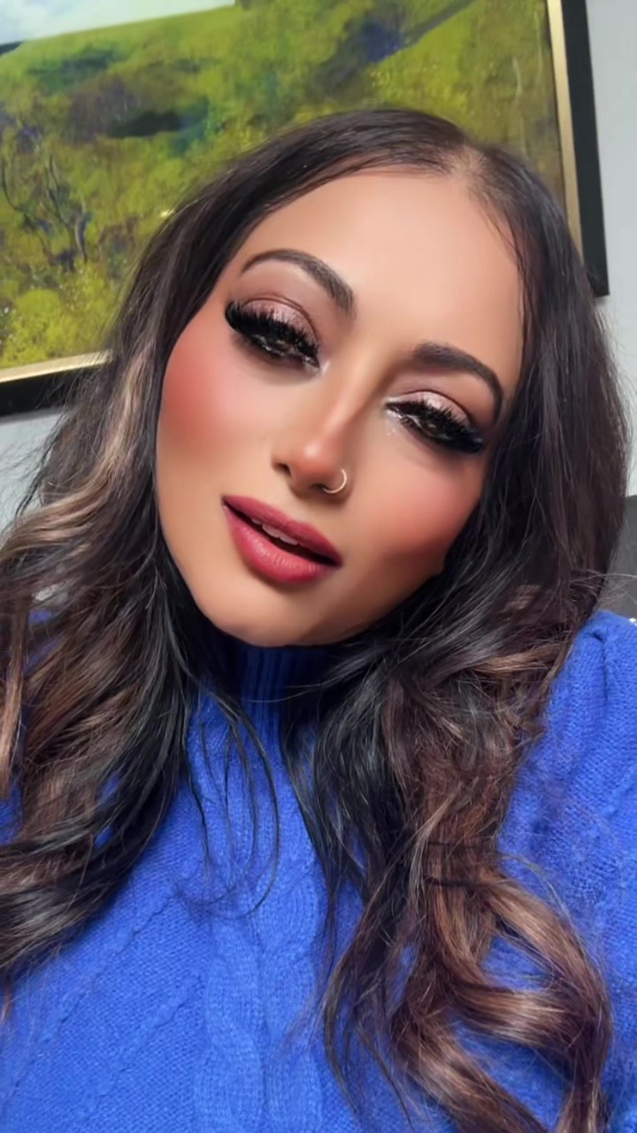 @AsliSona