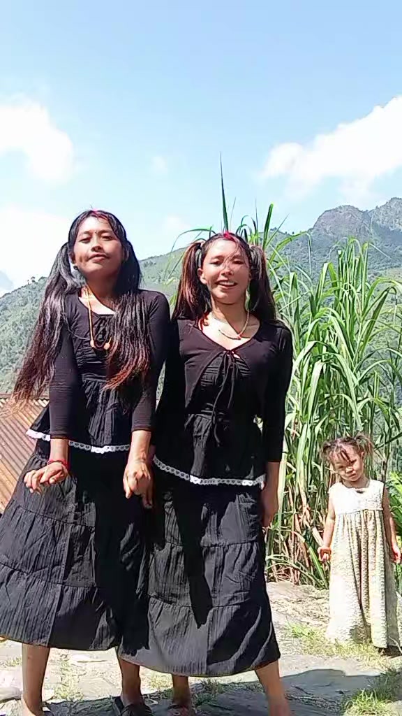 @santu maya tamang🌼🌺