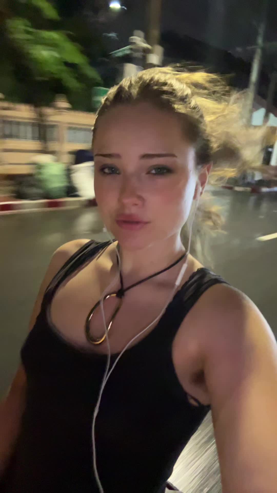 @isabellajuliee