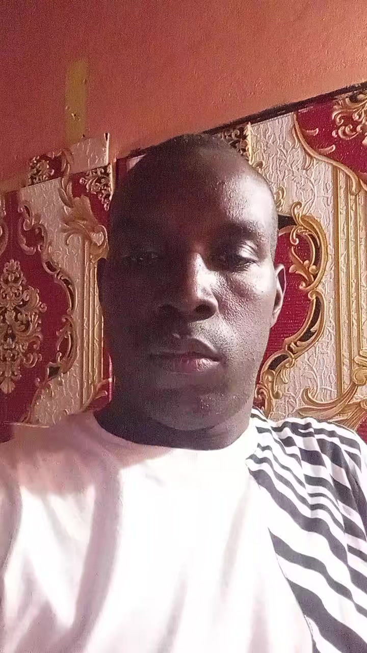 @Derval Maroon✊️