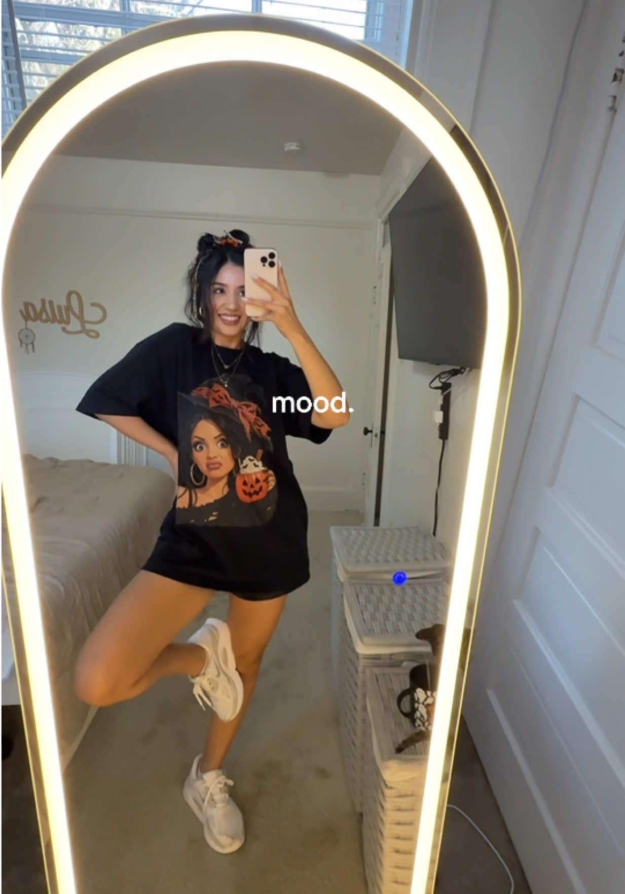 @ᒪIᒪᒪIᗩᑎ ᗷOᑎIᒪᒪᗩ.🦒