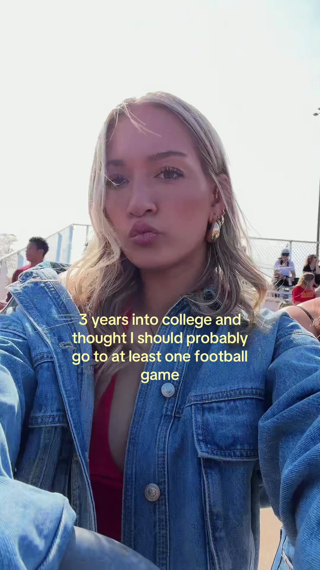 @caitlynnavery
