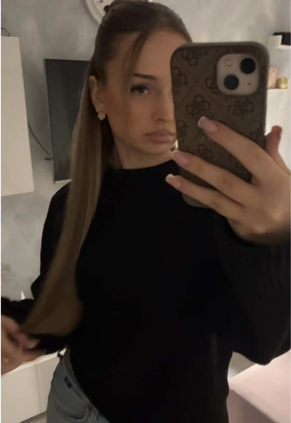 @𝑆𝑜𝑓𝑖𝑎