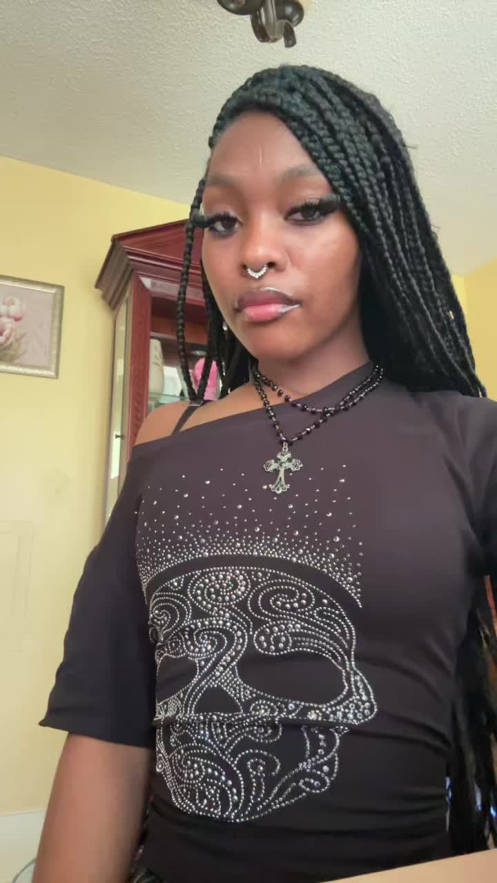 @⃟