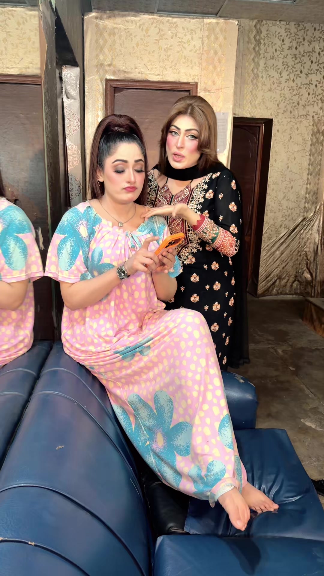 @Ayesha Ch