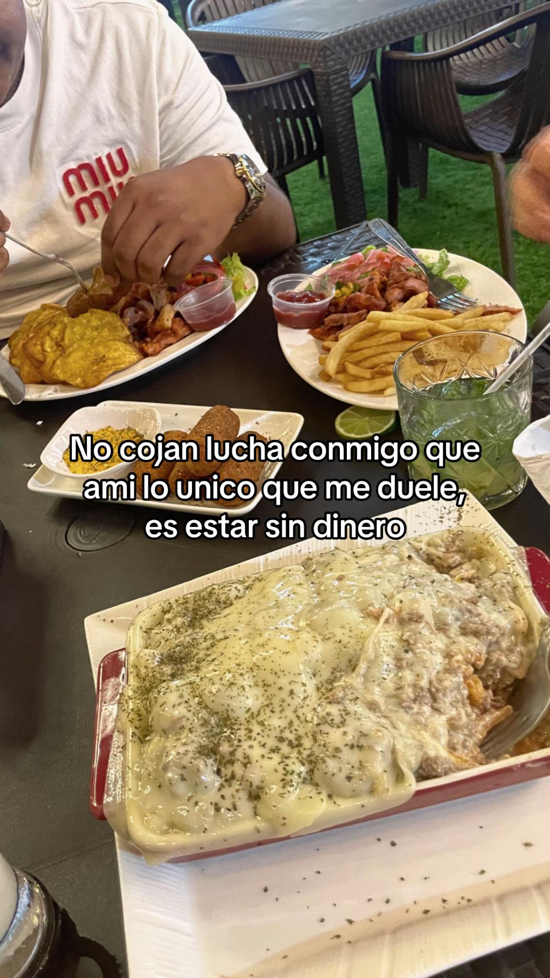 @￶