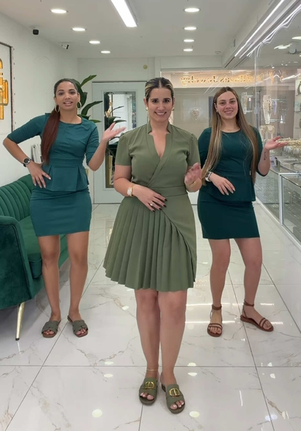 @LAS TUNAS JEWELRY LLC