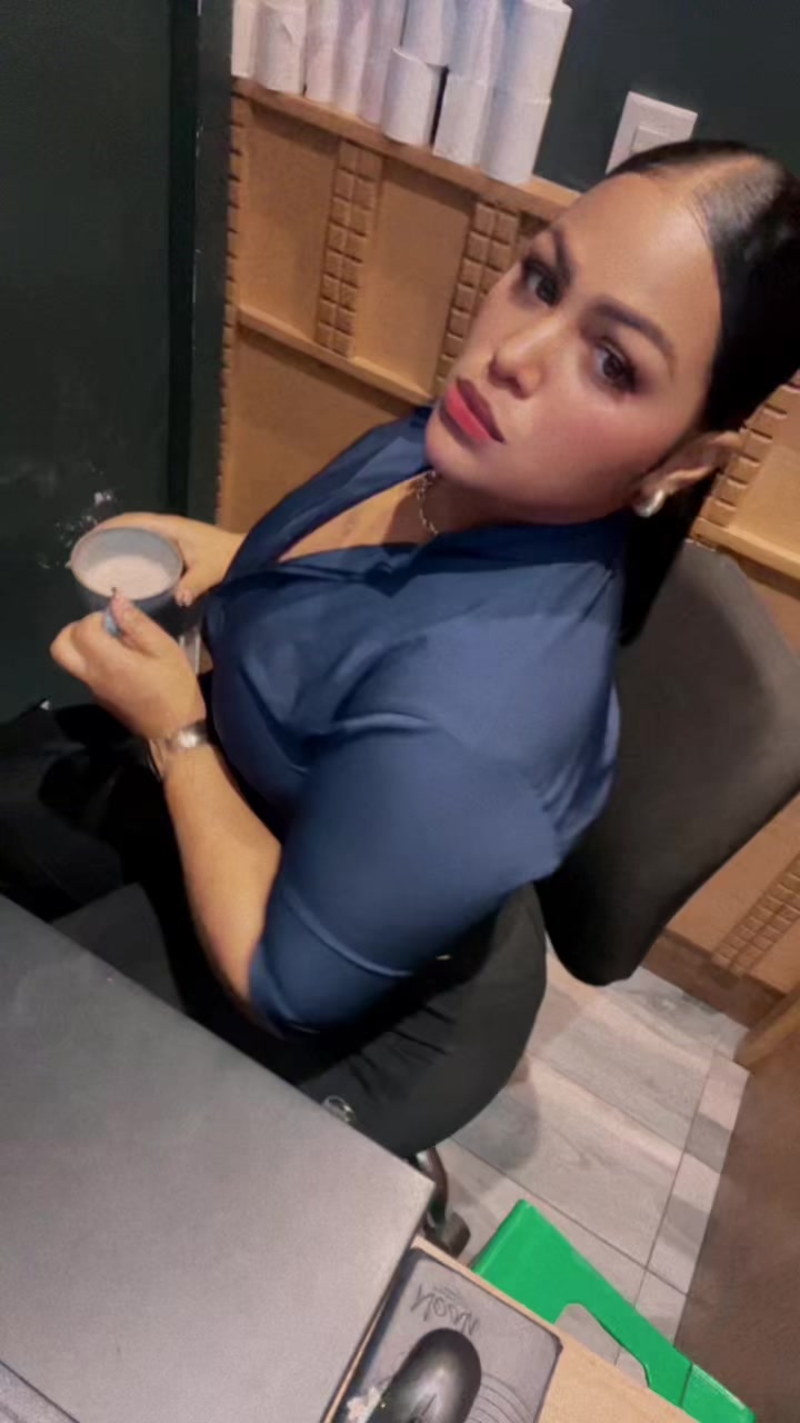 @Noemi Deaza979
