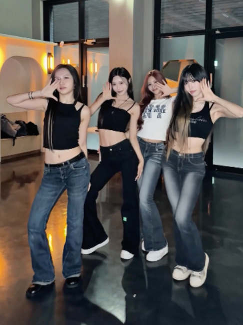 @iii(아이아이아이)