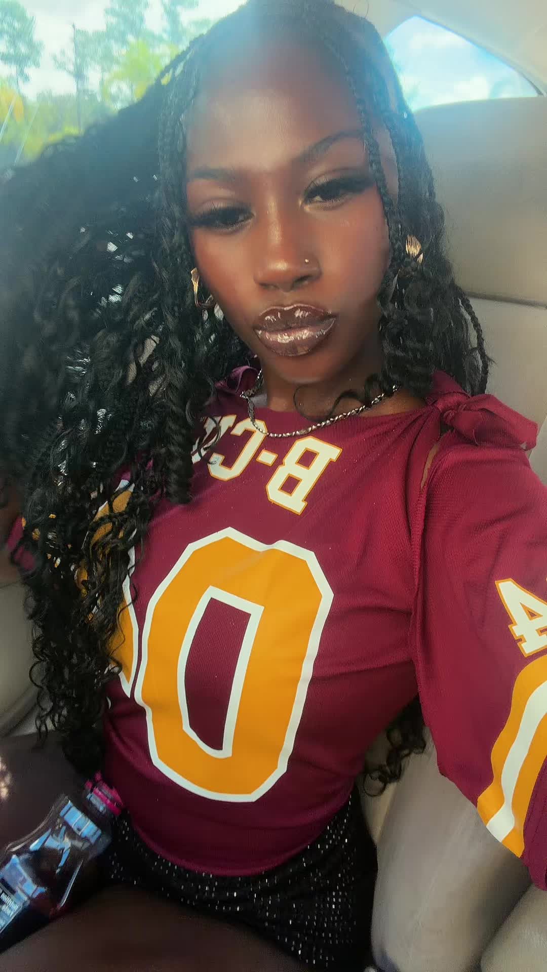 @Nanieee