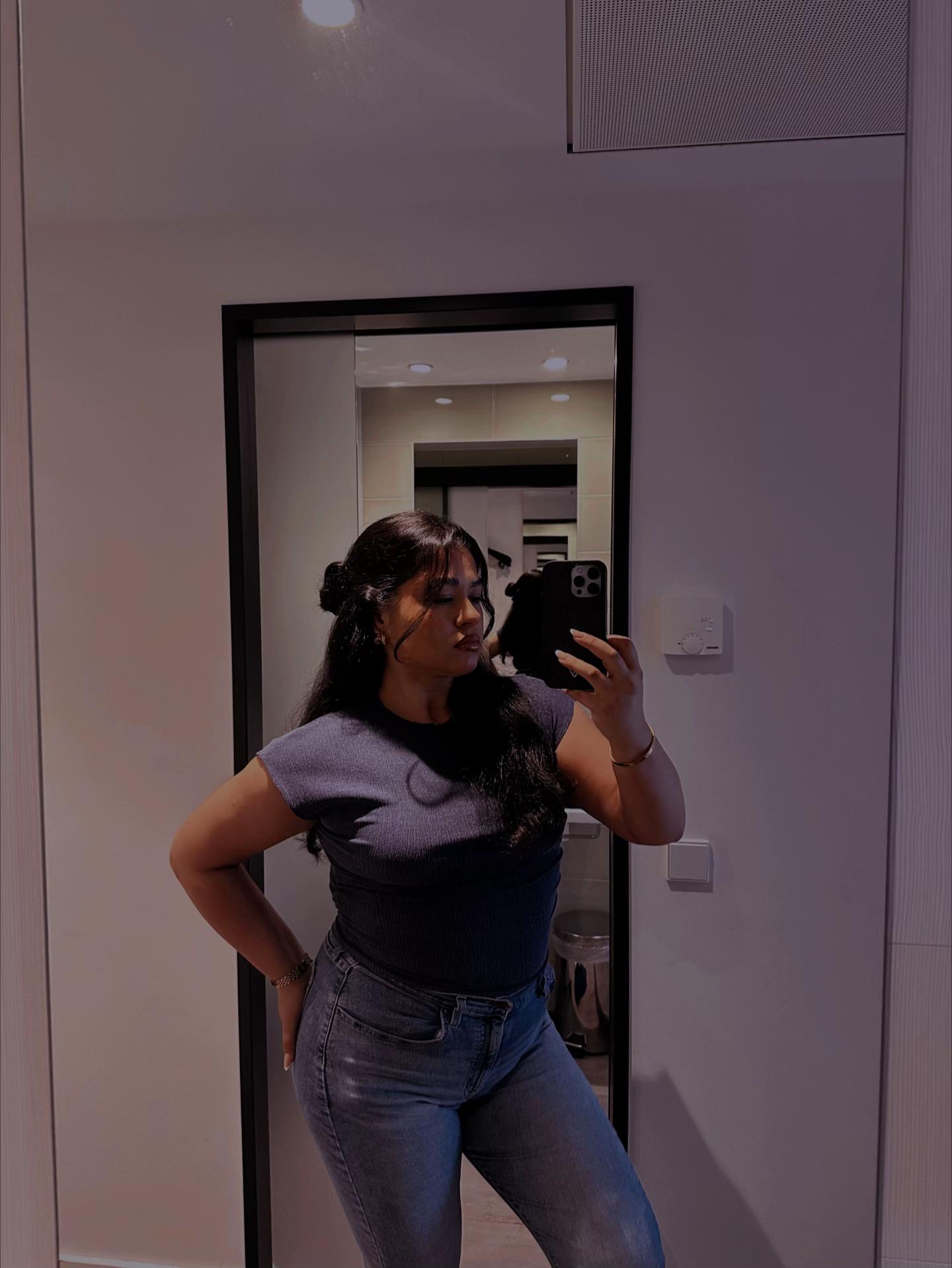 @Akilelivee