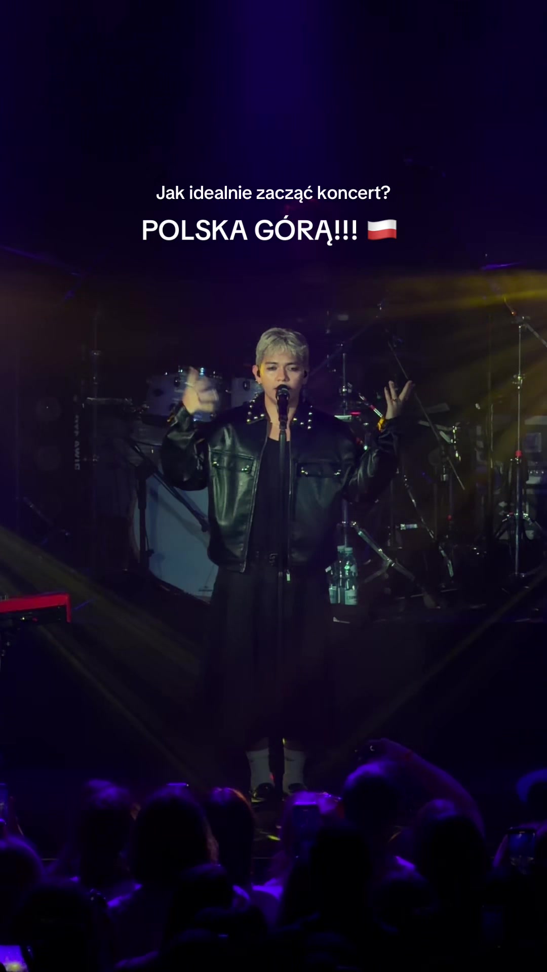 @Warner Music Poland