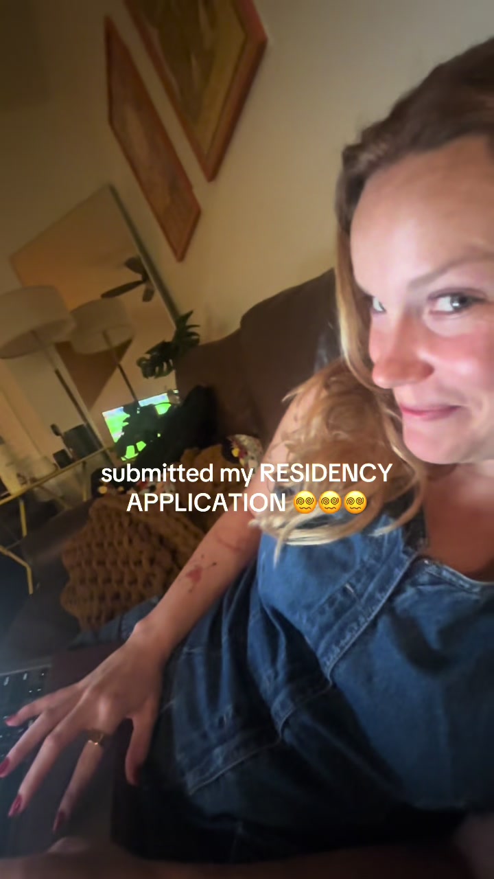 @onlinehollyn