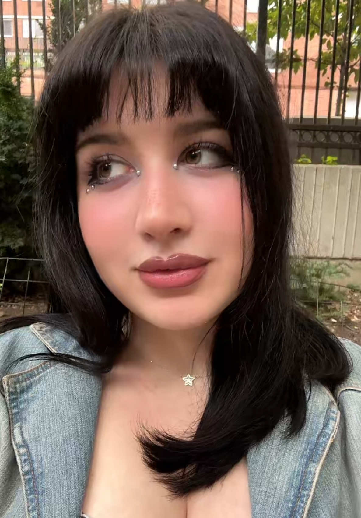 @1morekiss