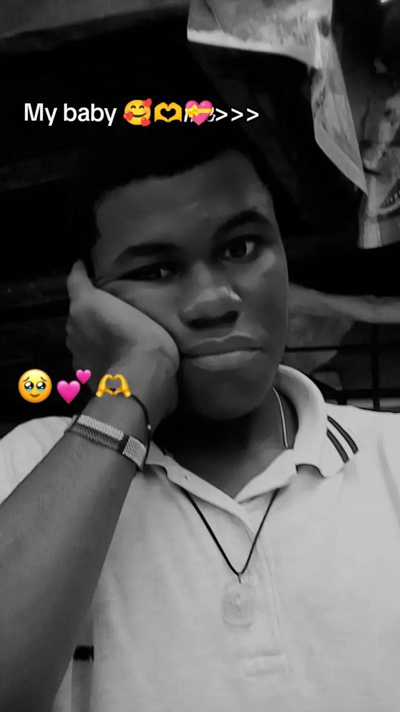 @IÑTRÓ VÉRT ✍️🥺🤓
